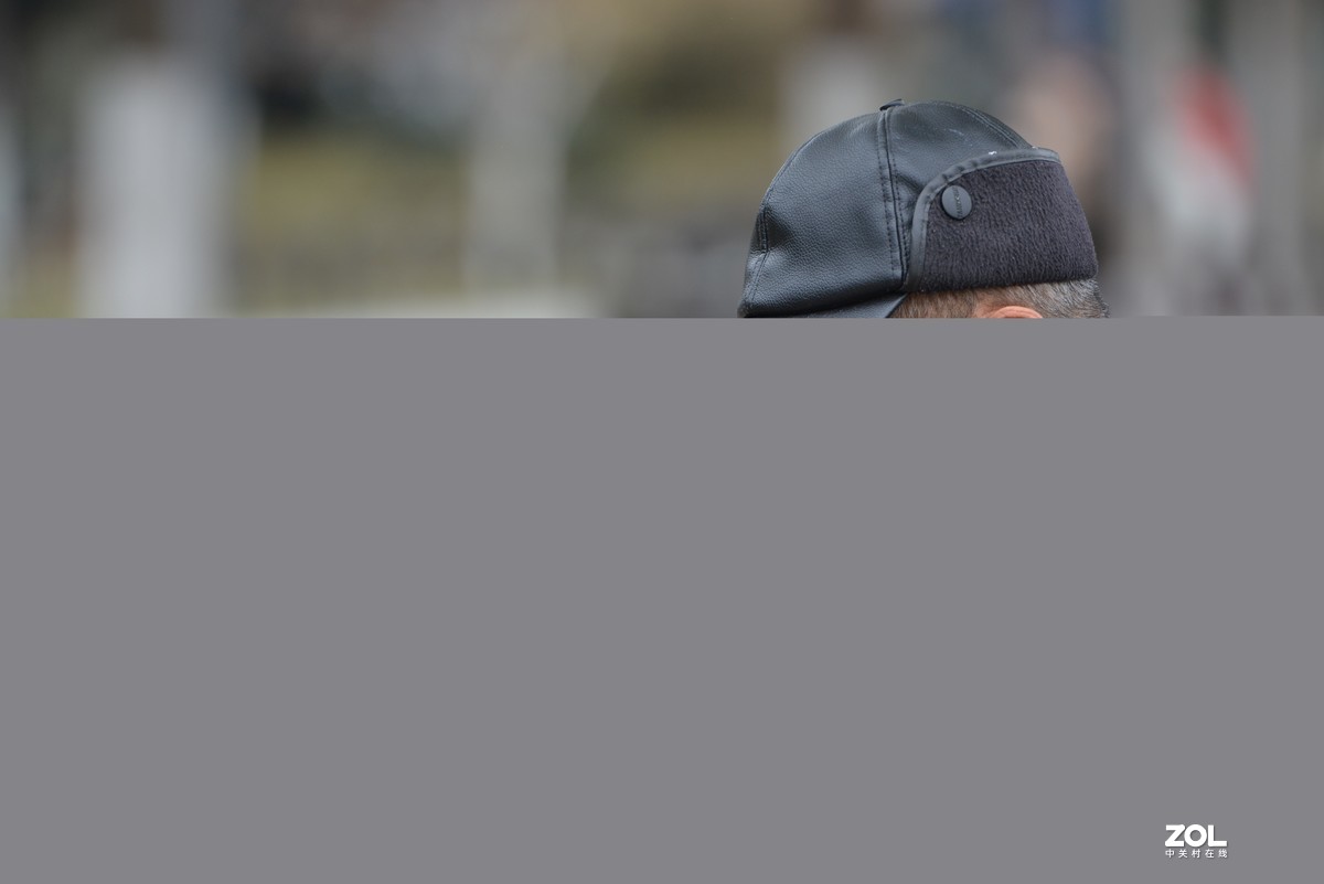 尼康D7100 +腾龙70-200 A009