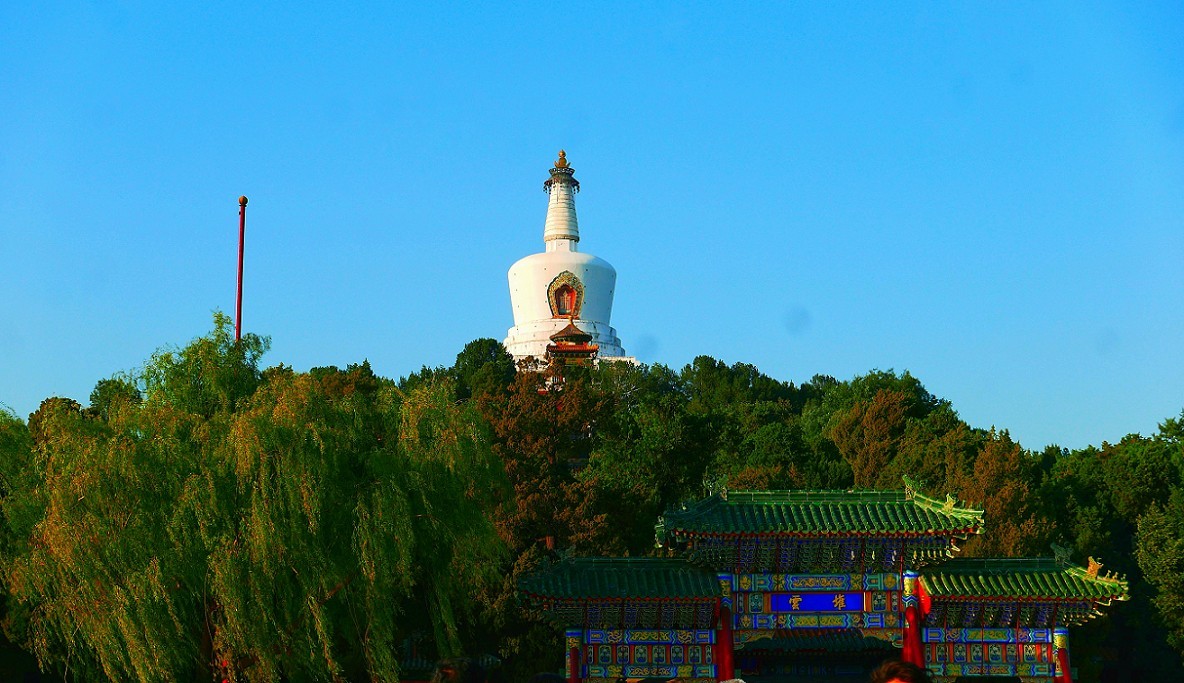 深探细看北京北海公园白塔很久的情怀和神秘感的地方