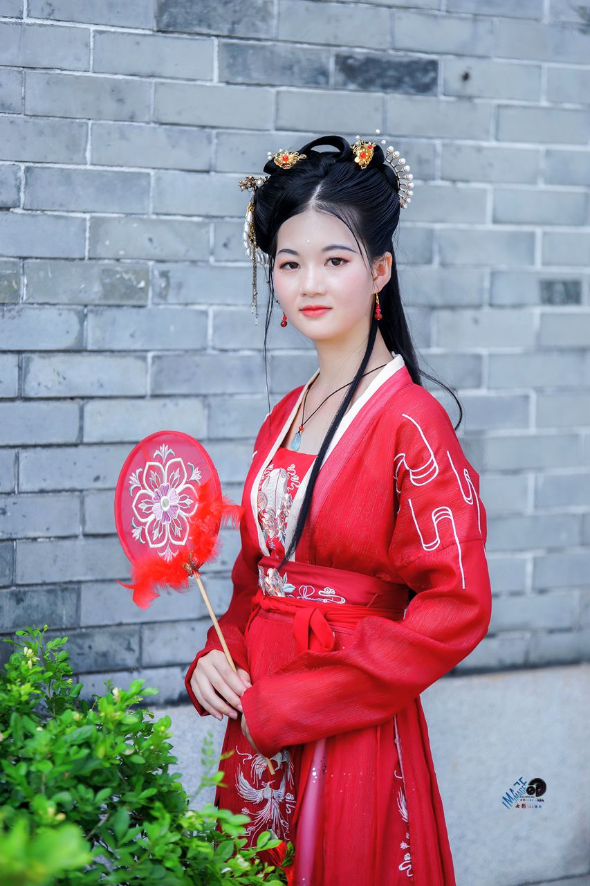 一组红衣[小妹]——-恭贺好友“目的不一”荣任合肥星空(中国)版主！