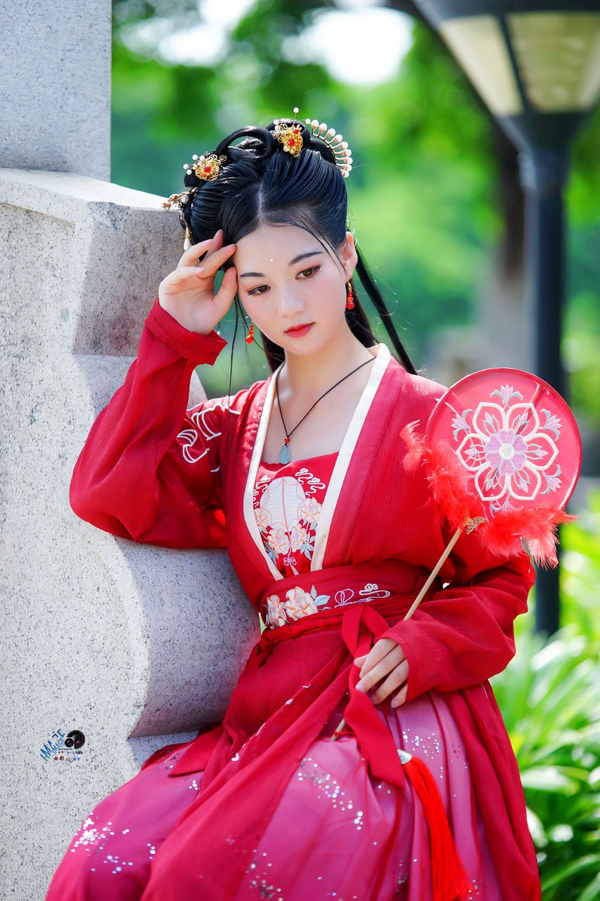 一组红衣[小妹]——-恭贺好友“目的不一”荣任合肥星空(中国)版主！