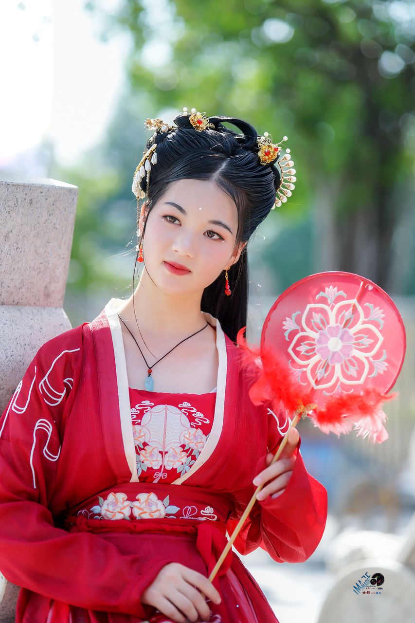 一组红衣[小妹]——-恭贺好友“目的不一”荣任合肥星空(中国)版主！