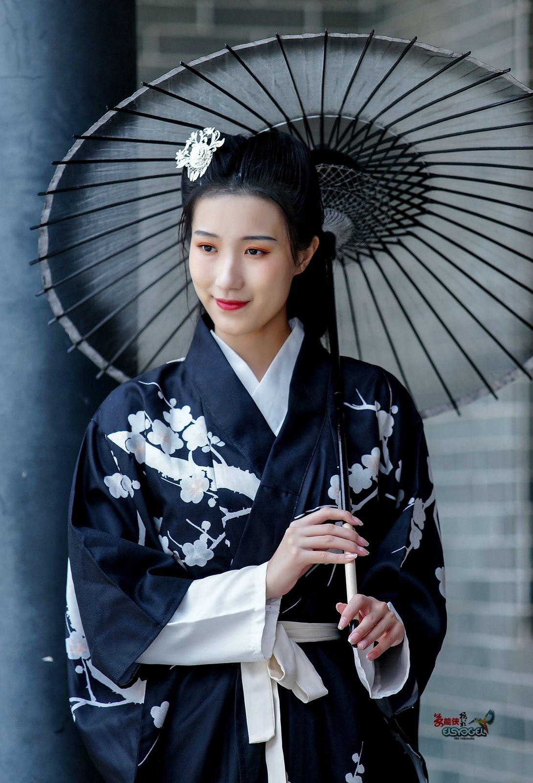 【古装黑衣女子】---小常