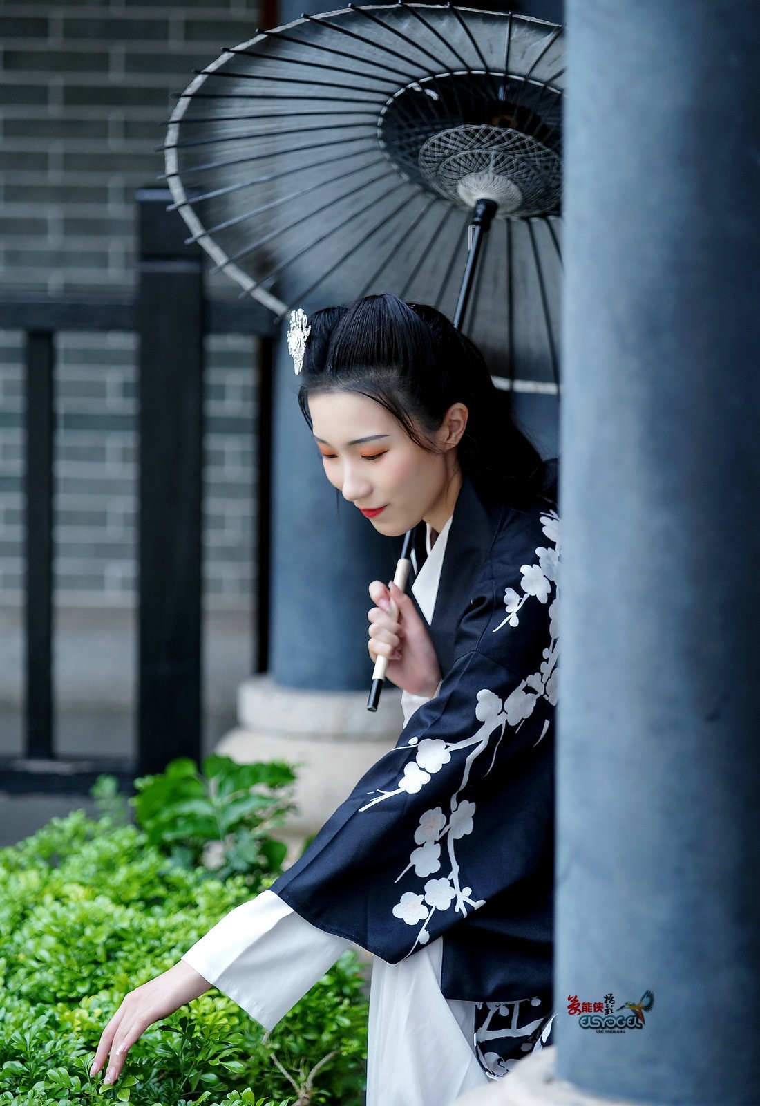 【古装黑衣女子】---小常