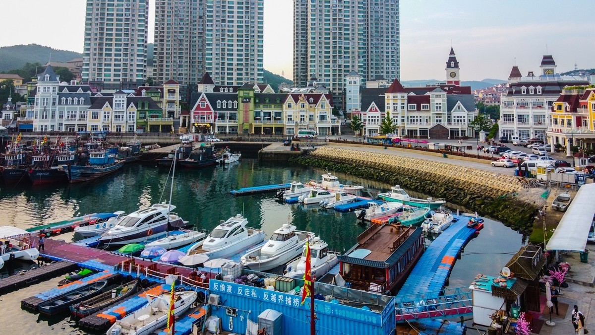 鸟瞰渔人码头老虎滩渔港