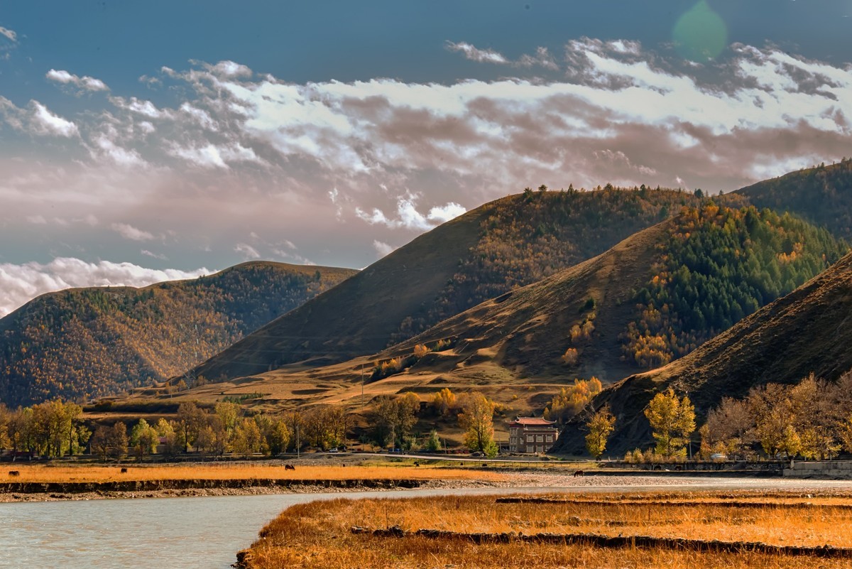 川西甘孜州：康定新都桥 · 理渠河风光