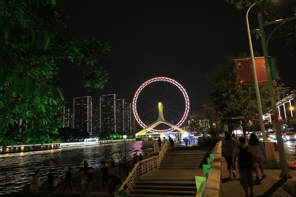 夜晚的天津之眼