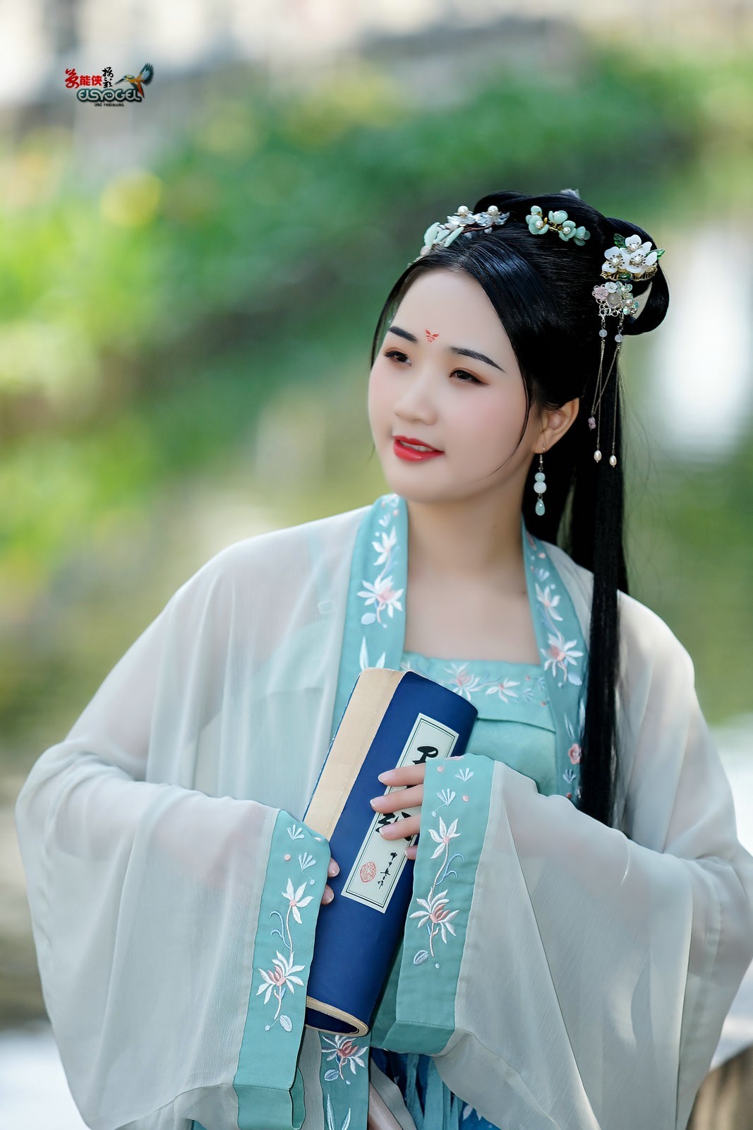 汉服少女小董