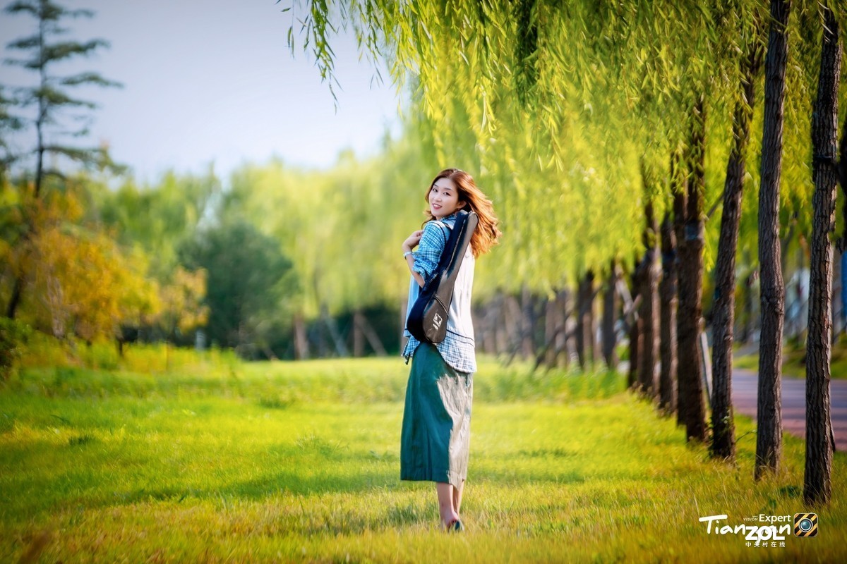 #【天颜作品】# 那一年柔柔的风 | 女友就该这样拍 | 这样的柔光镜效果怎么样？