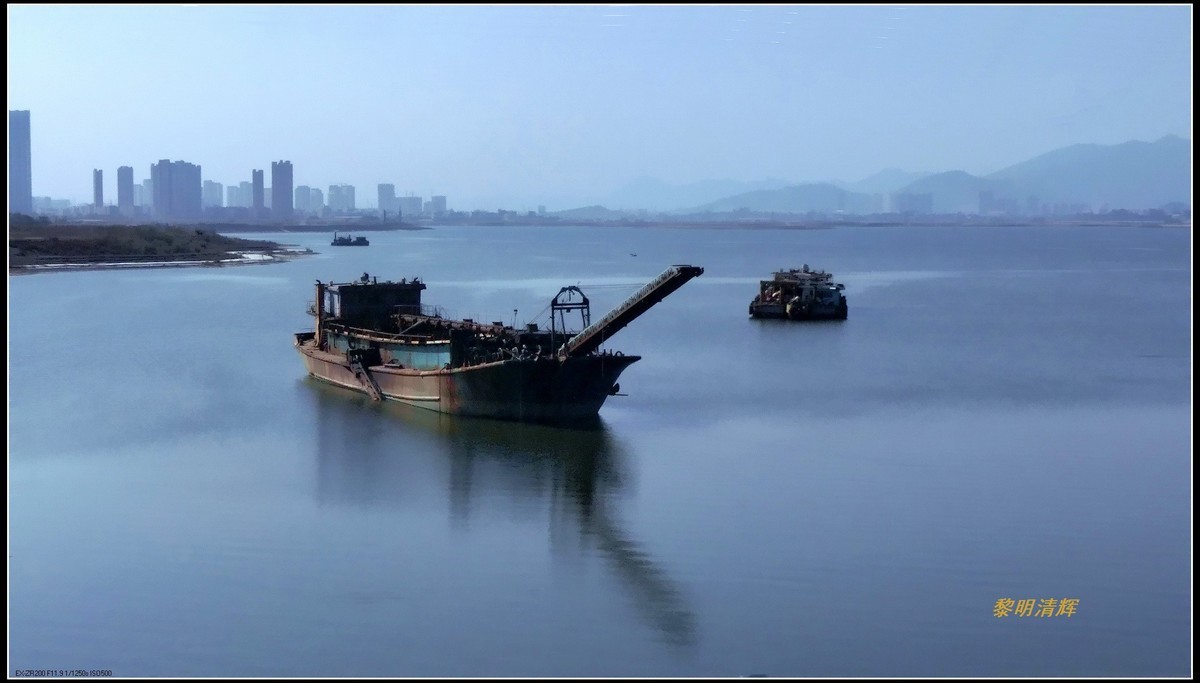 厦门之旅：江中船