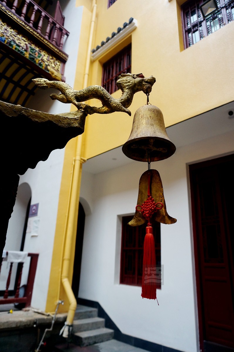 家乡美闹市古刹栖隐寺武汉随笔