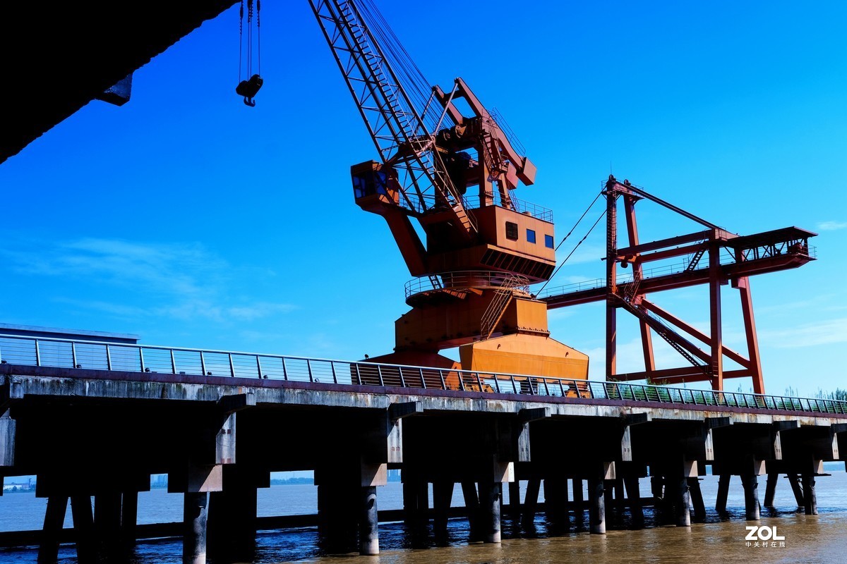 美丽的武汉长江夏日天际线风光