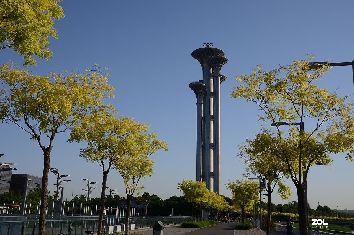 奥 林 广 场 风 景 ------。