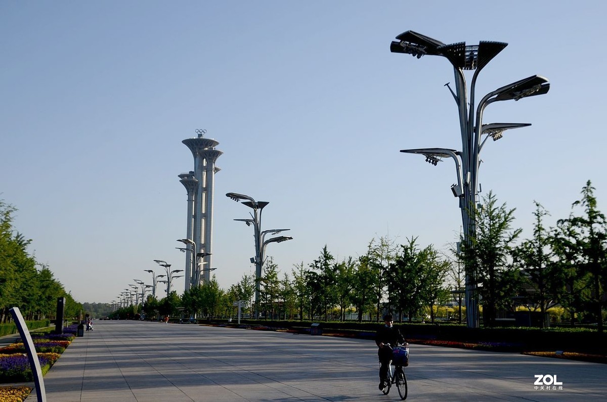 奥 林 广 场 风 景 ------。