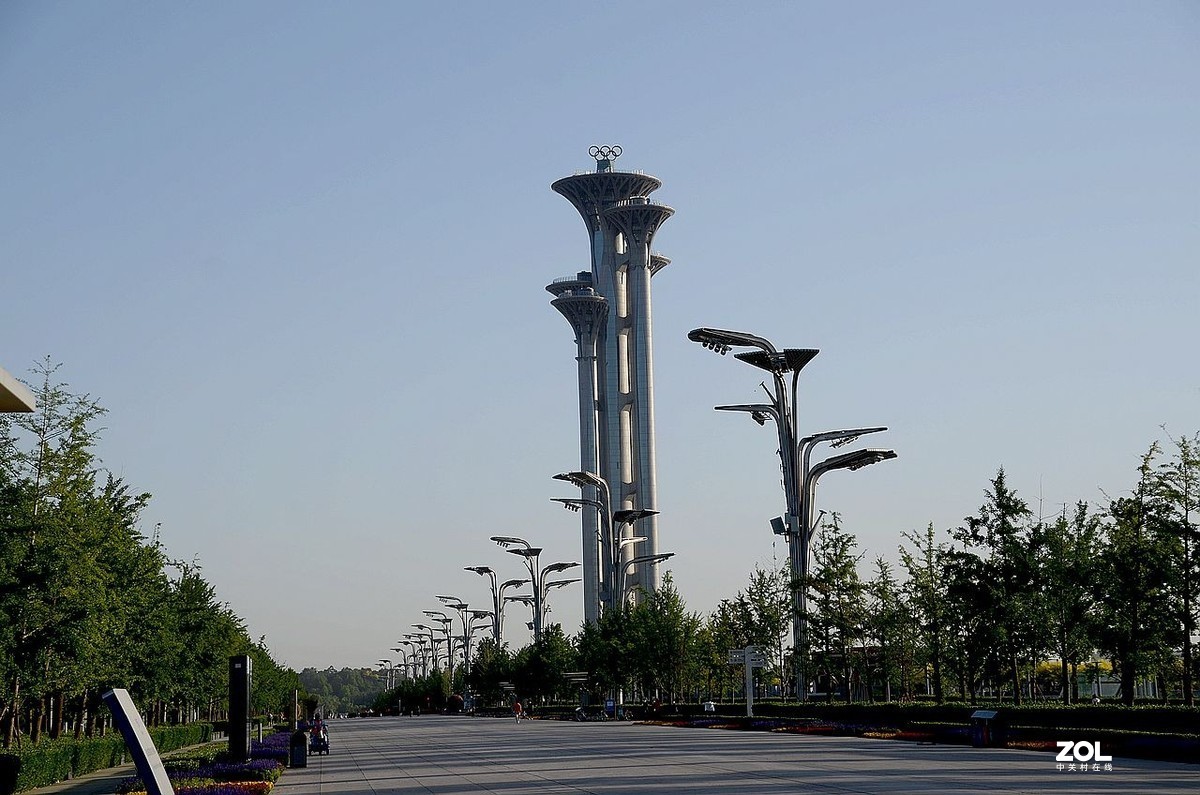 奥 林 广 场 风 景 ------。