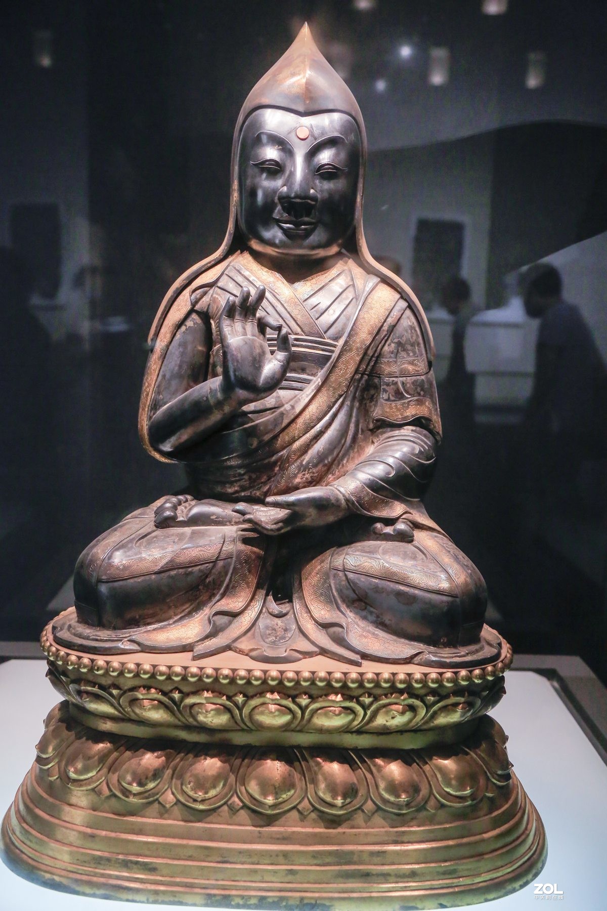 中原旅游观光之四————洛阳博物馆镇馆之宝