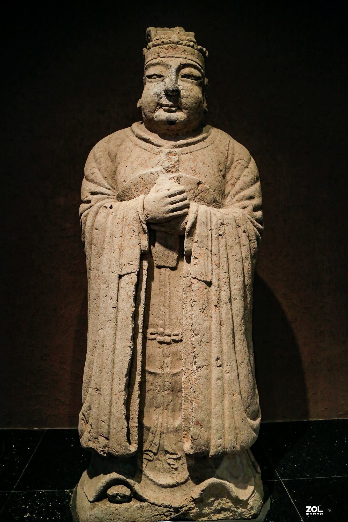 中原旅游观光之四————洛阳博物馆镇馆之宝