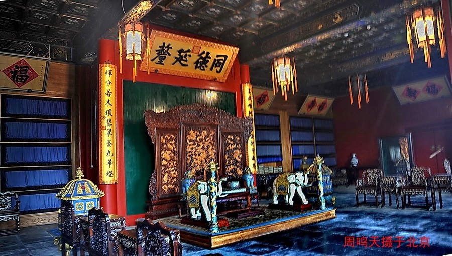 21年王府井夜景恭王府    周鸣天