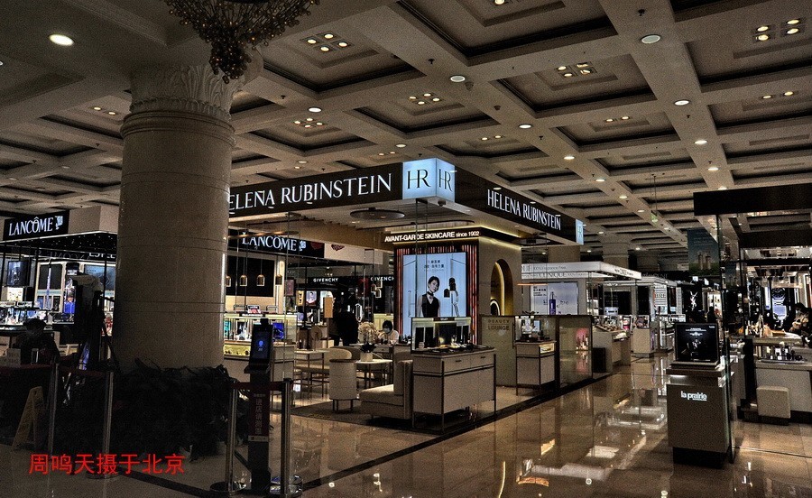 21年王府井夜景恭王府    周鸣天