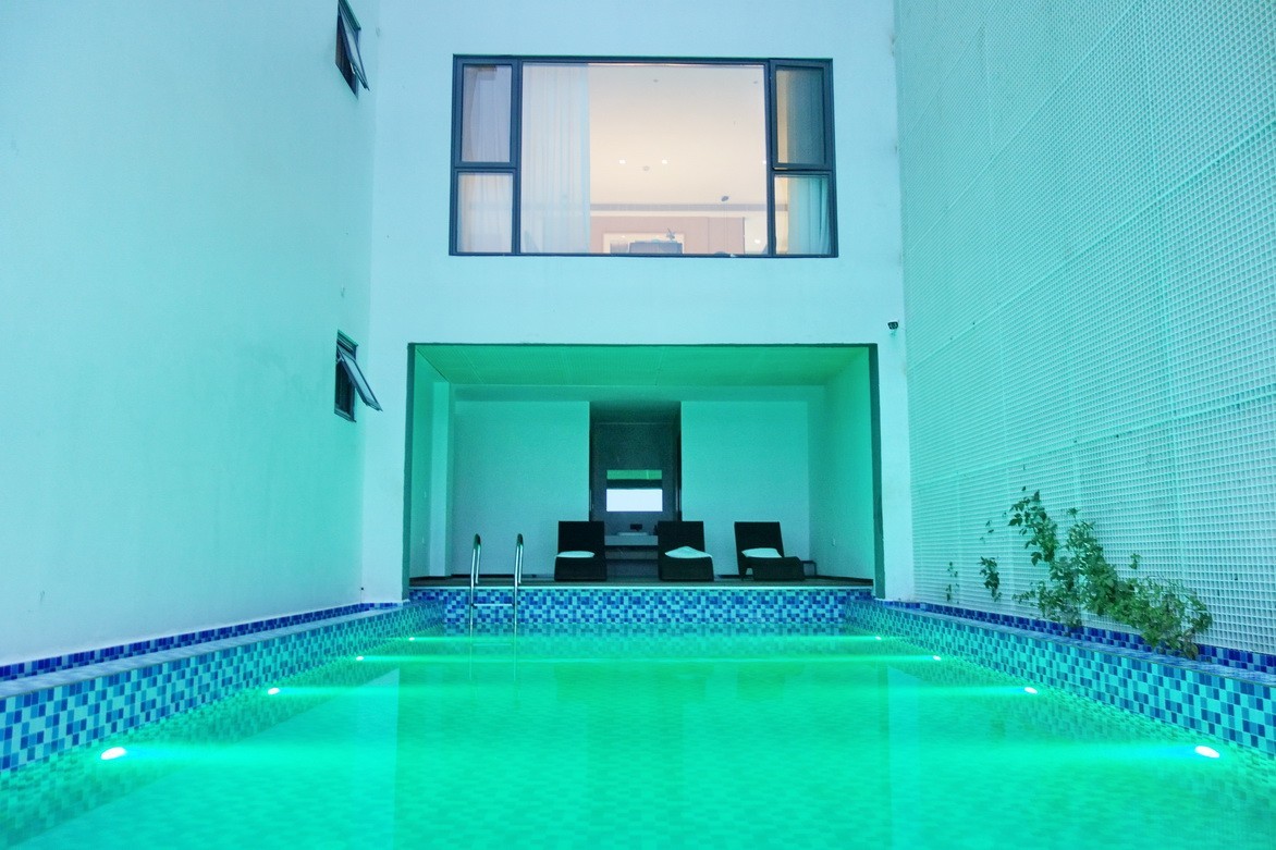 2021-10-24 民宿里的茶桌