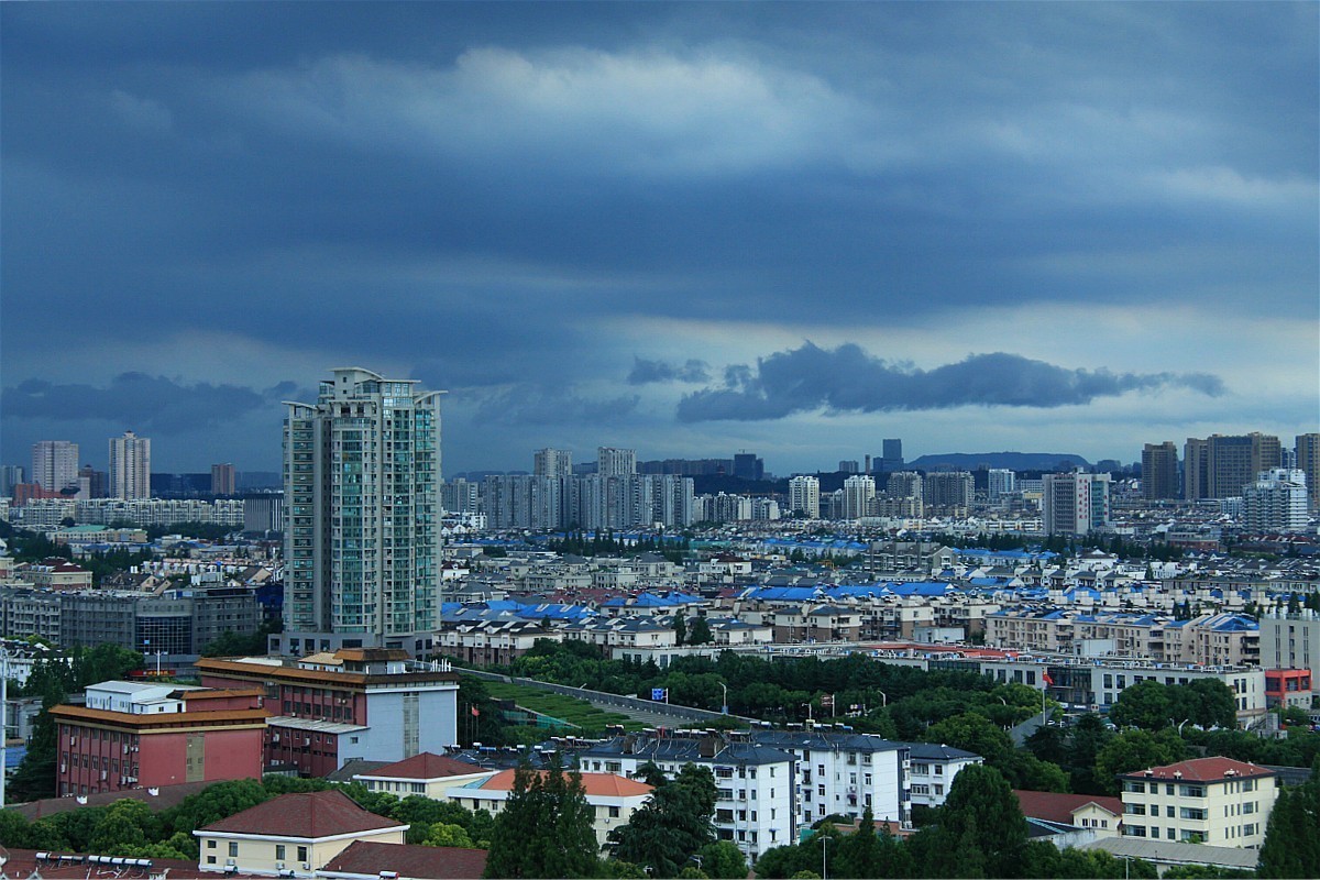 疫情再发、足不出户、透过家窗、过过手瘾