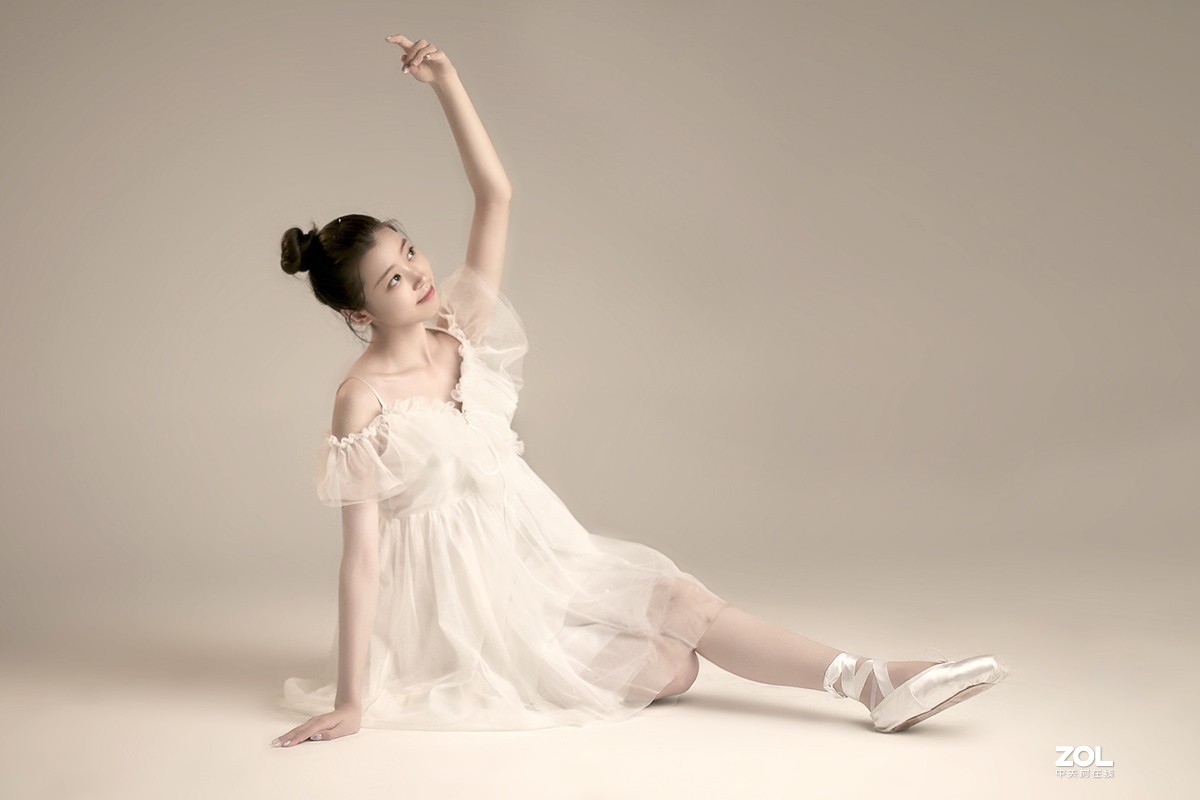 舞蹈女生一