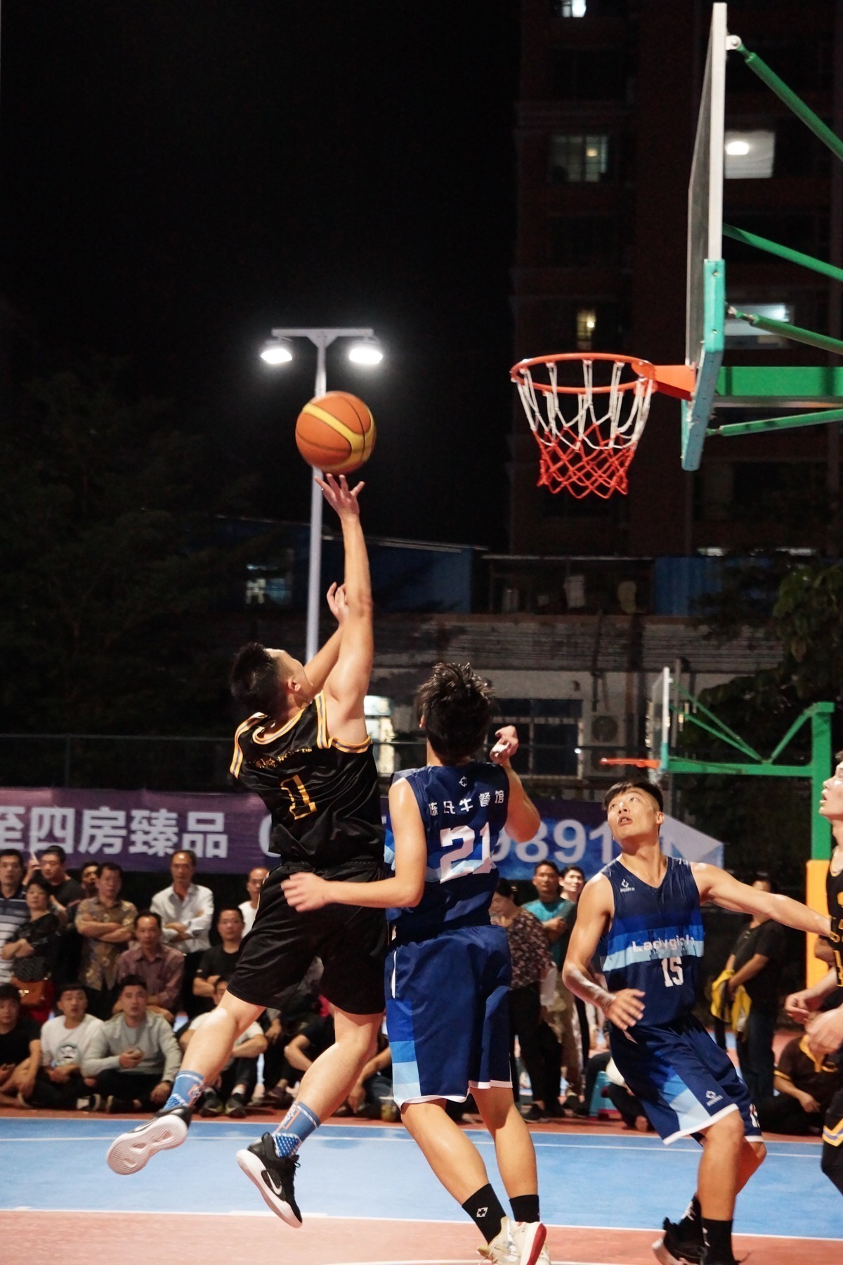 体育馆篮球赛抓拍了几个镜头