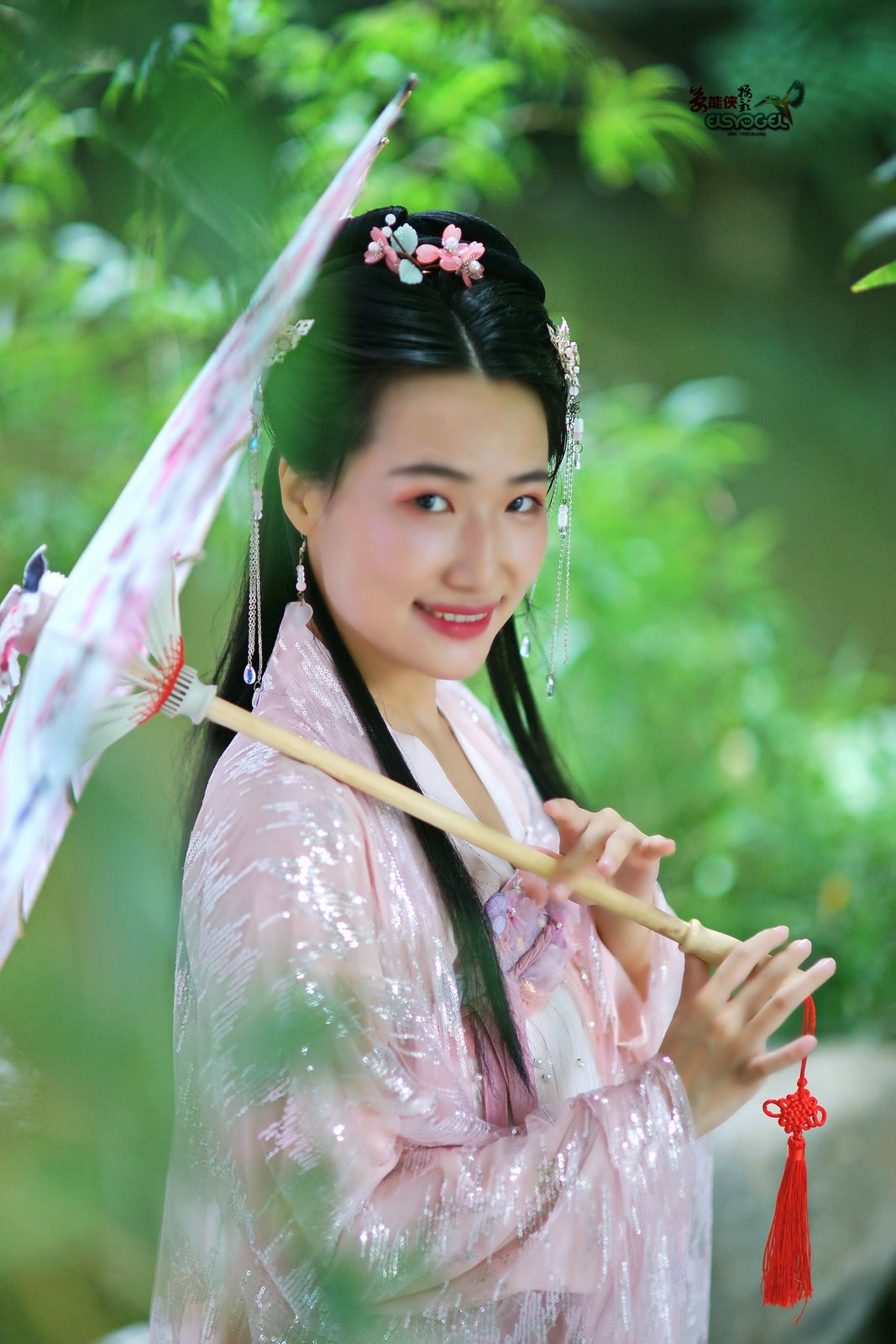 【古风·阳光下的笑容】---雅丽