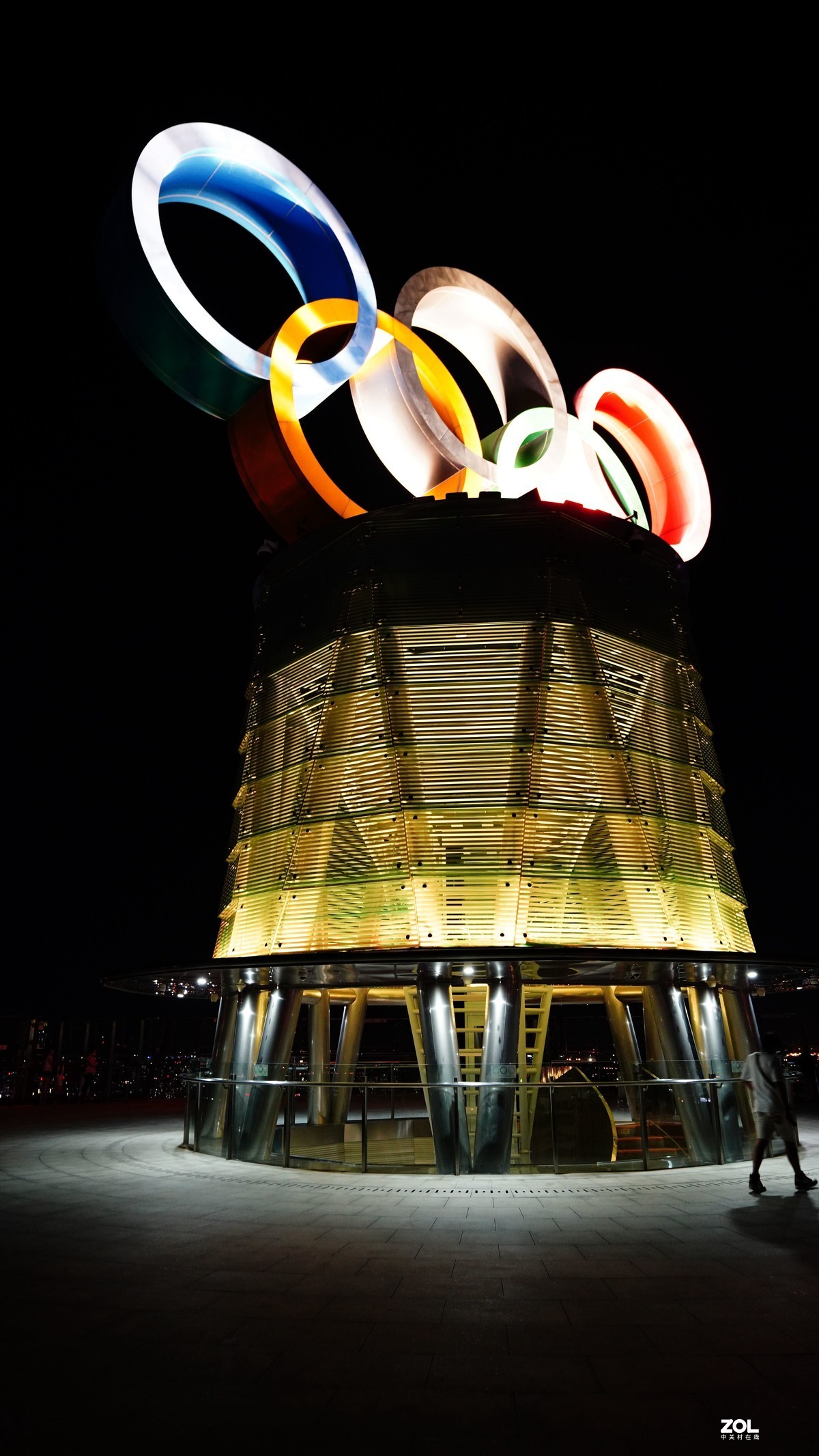 奥林匹克公园观光塔拍夜景