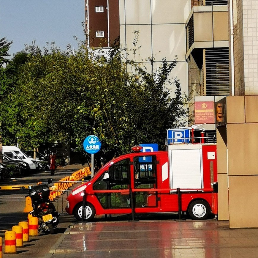 2020-7-24 37度热天气下的京城