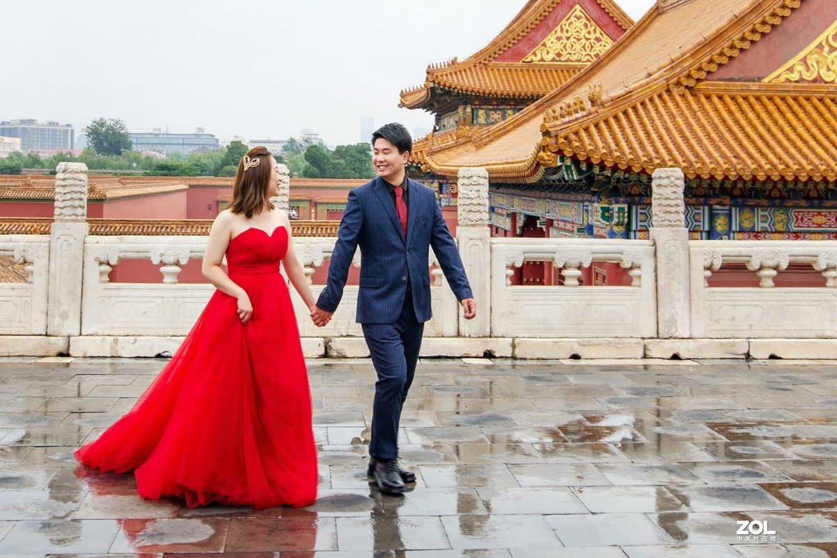 自然流露出的幸福笑容