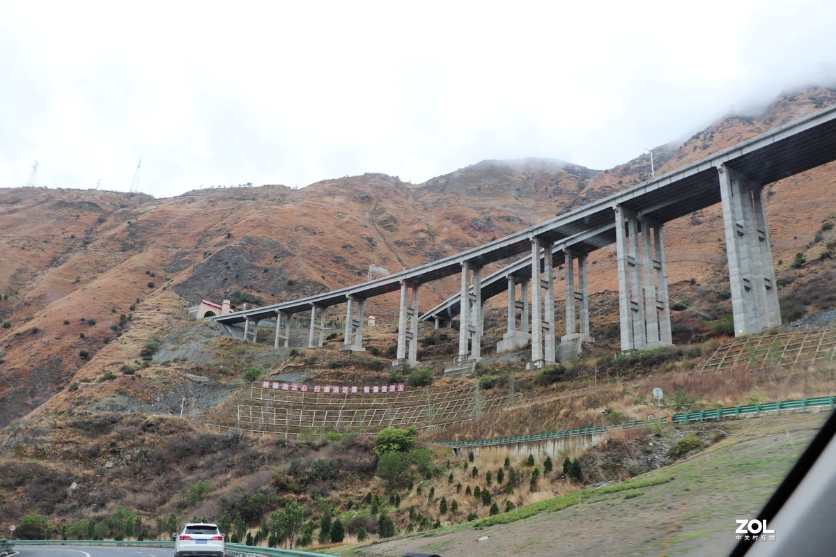 318国道线周边的风光