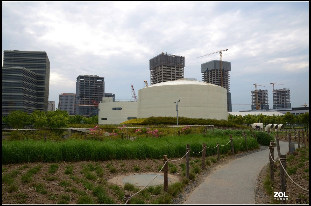 上海油罐艺术中心