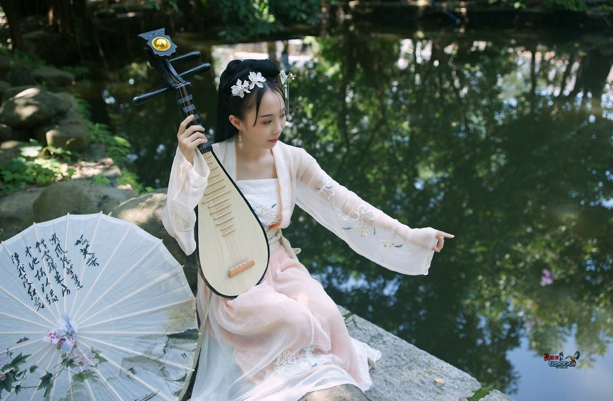 古风琵琶少女少琴