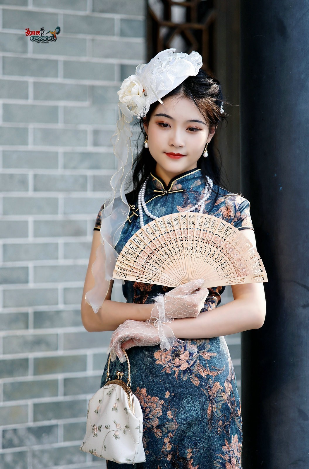 古港洋装旗袍小慧