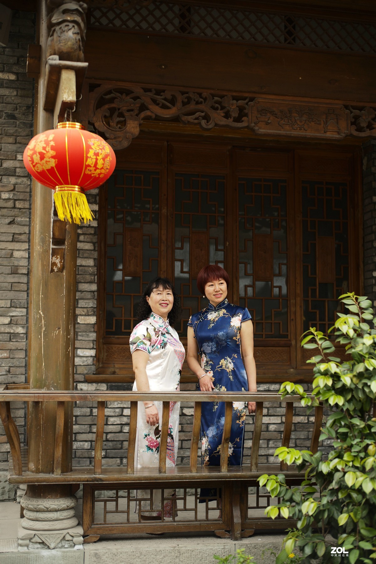 成都网红打卡地锦门拍人像