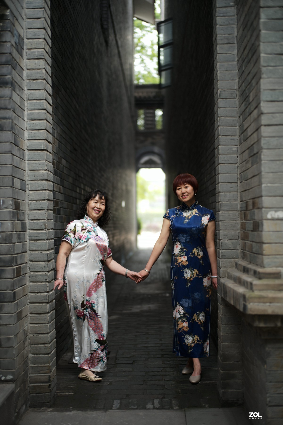 成都网红打卡地锦门拍人像