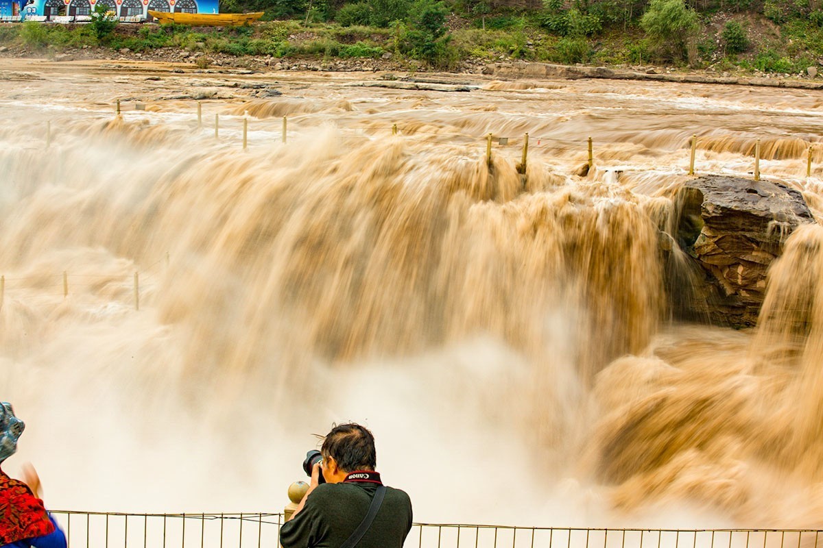 黄河颂（一）------母亲的胸怀