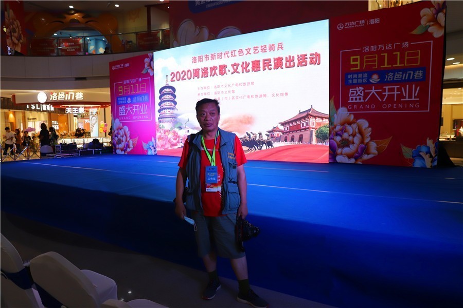 文艺轻骑兵海的女儿艺术团专场精彩亮相