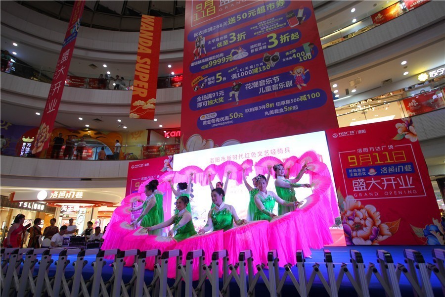 文艺轻骑兵海的女儿艺术团专场精彩亮相