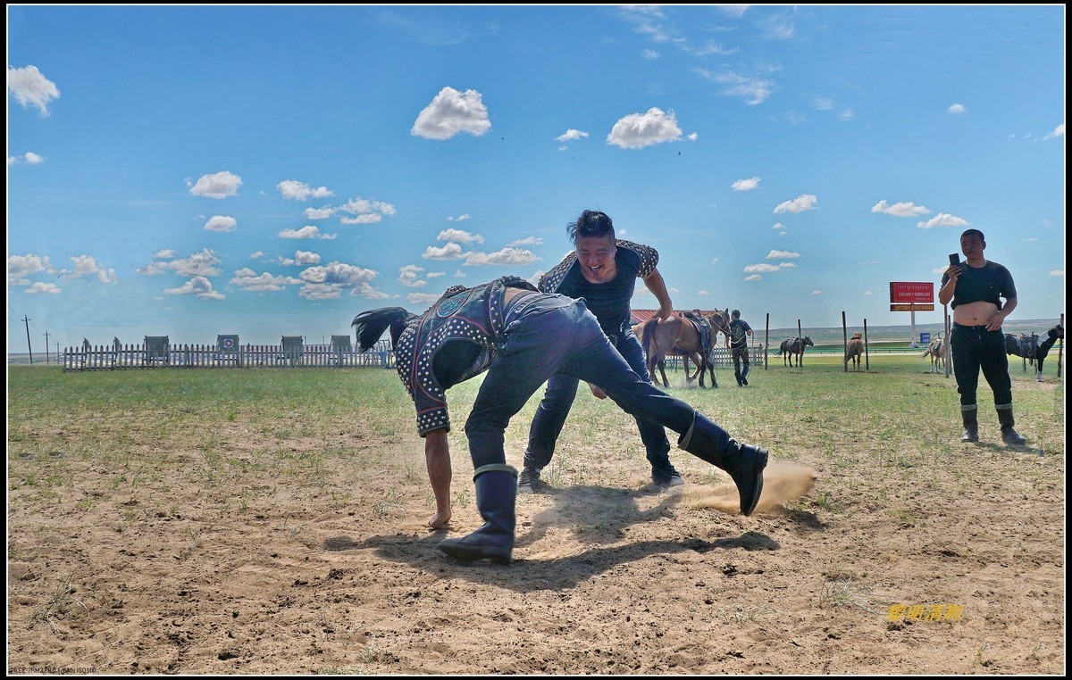 东北游蒙古式摔跤