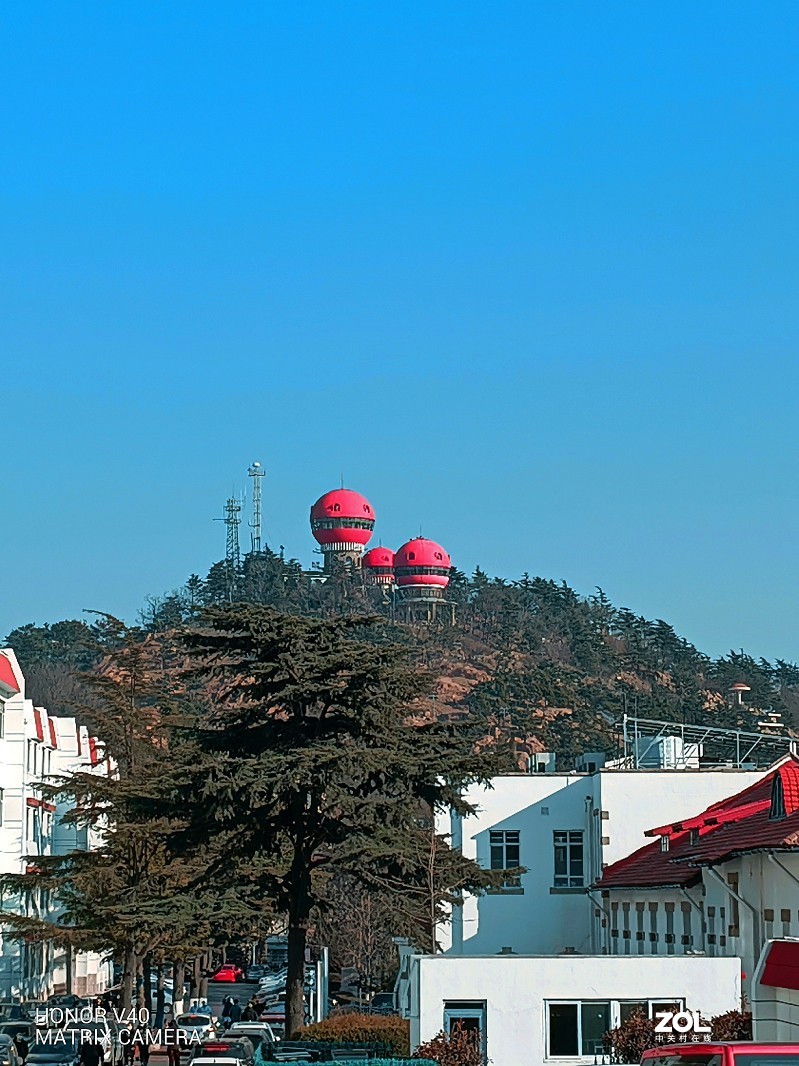 大概了解这手机的能耐了，别指望它代替相机，别放大凑合，一放大什么细节也没了！哈哈