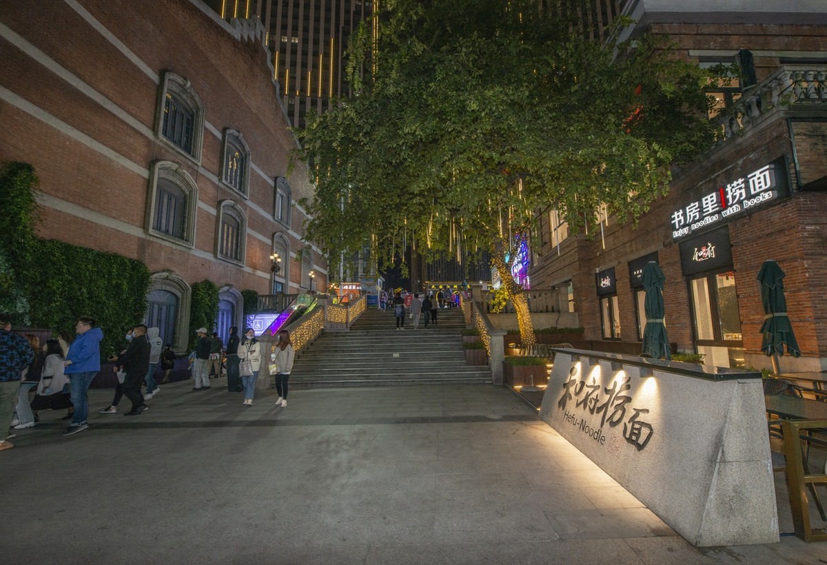 湖北风景名胜掠影（十四. 终结篇）：楚河汉街