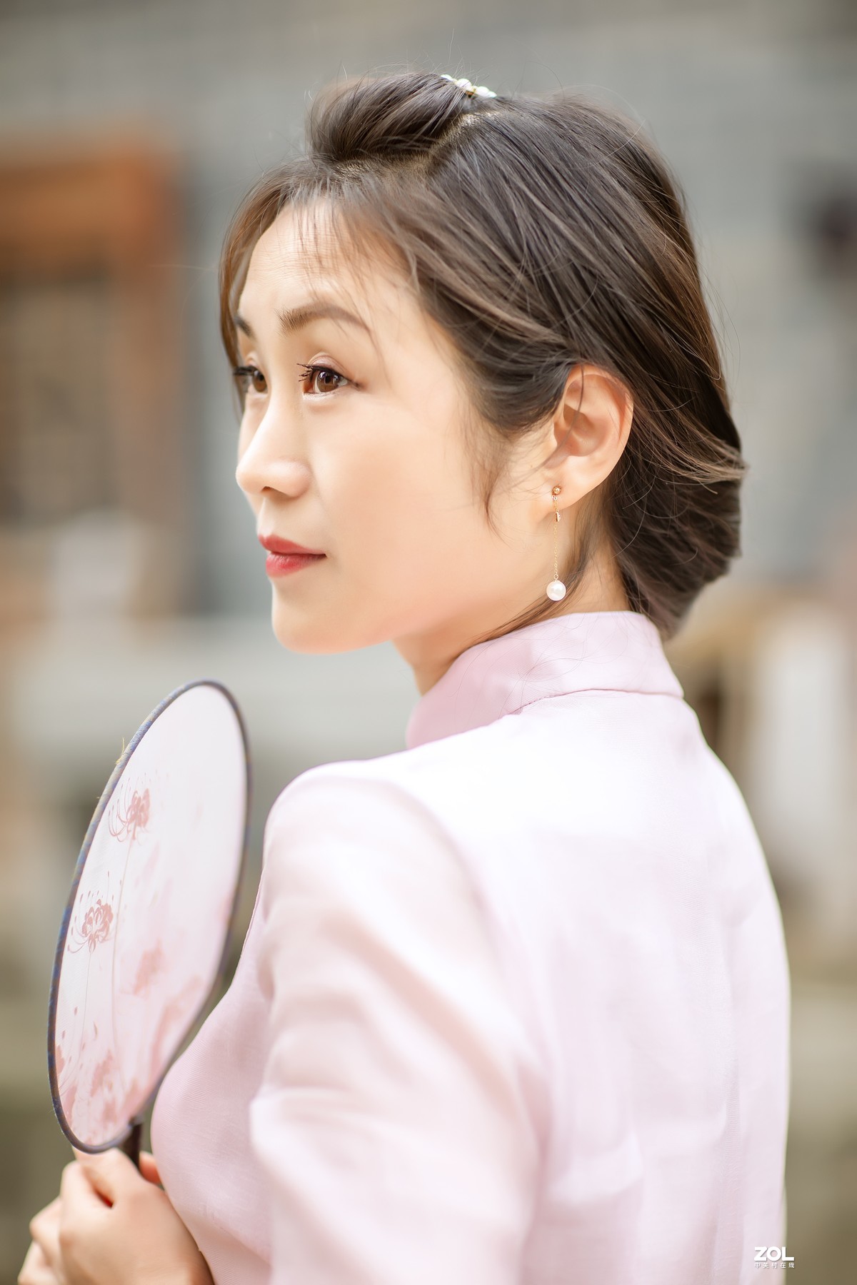 ［人像摄影］逛老街的美女