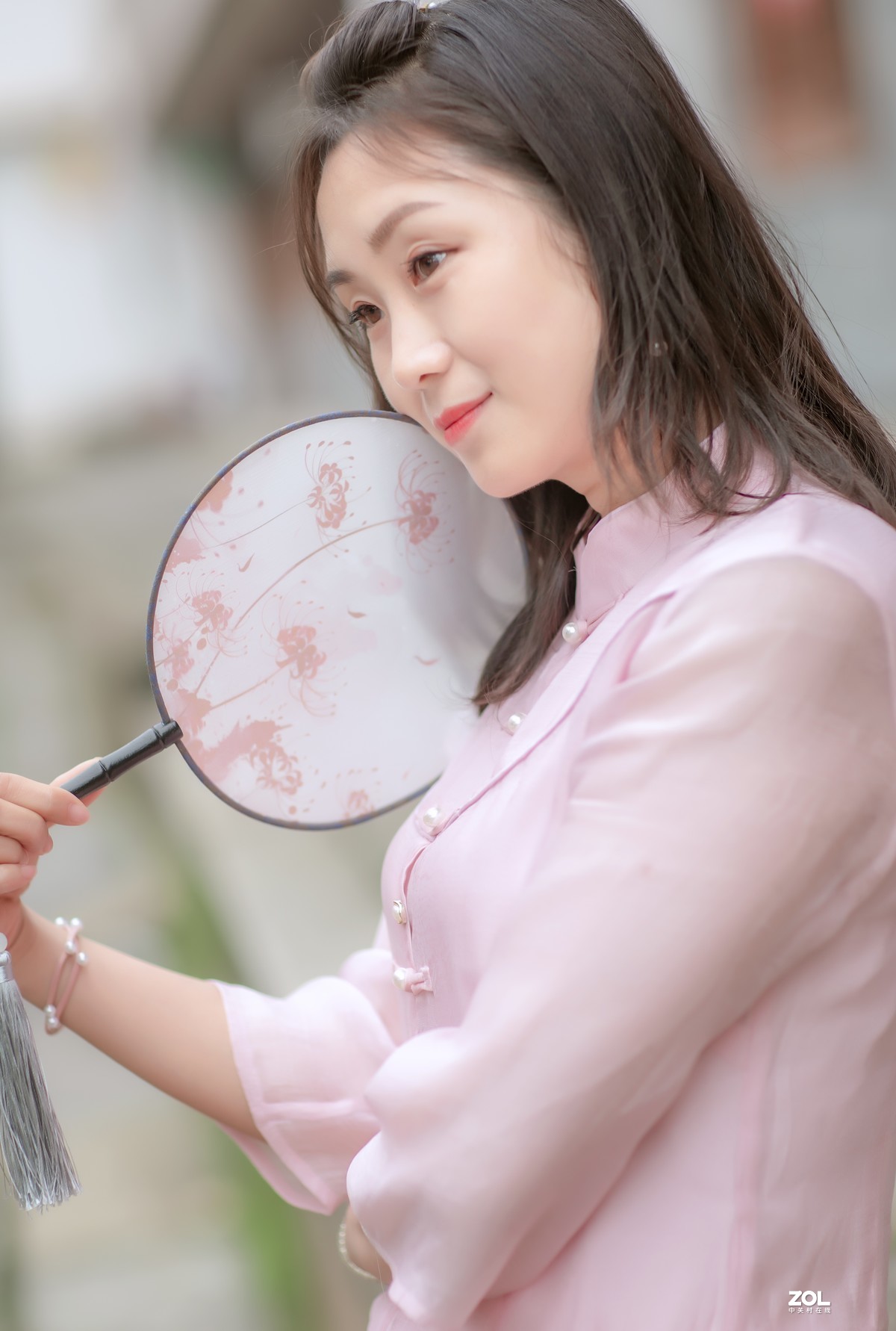 ［人像摄影］逛老街的美女