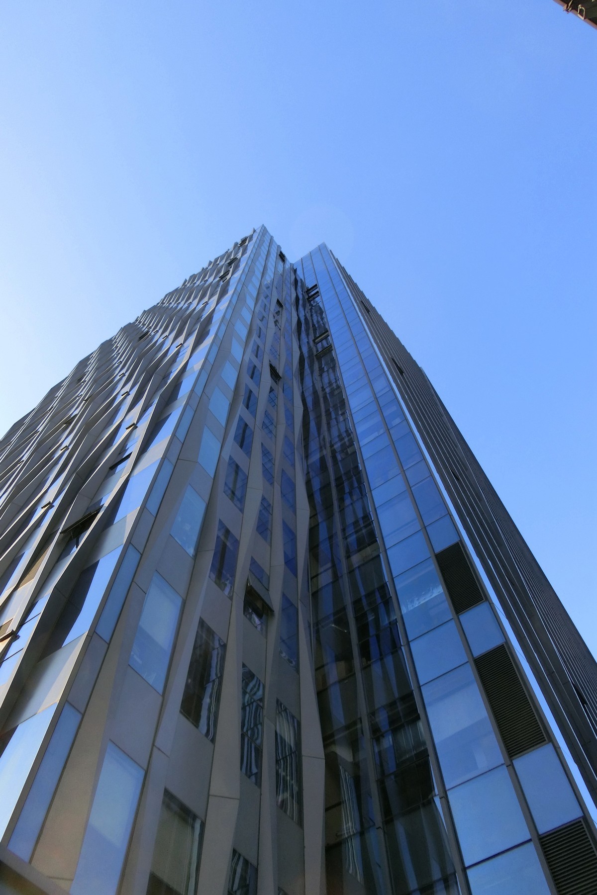 蓝调照片    玻璃幕墙