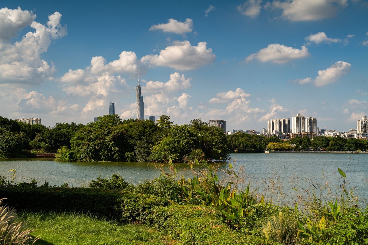 用老镜拍摄的海珠湖