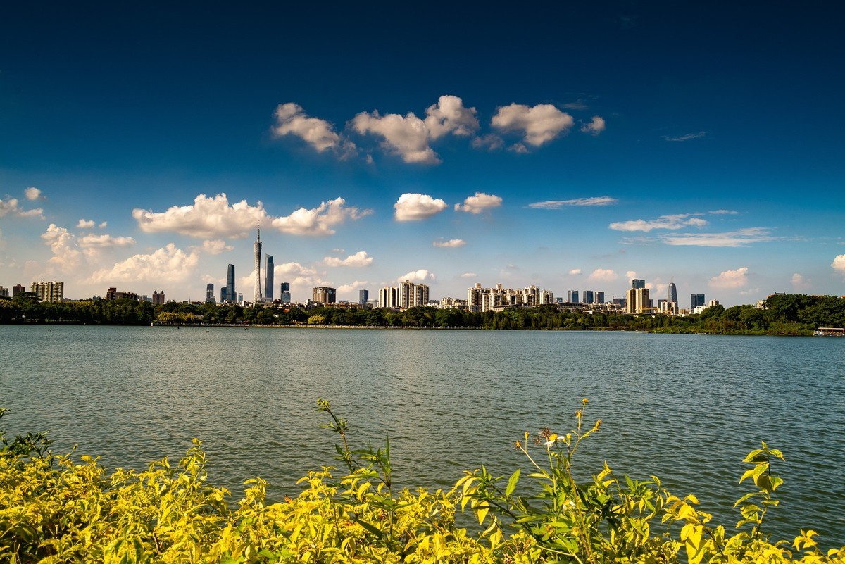 用老镜拍摄的海珠湖