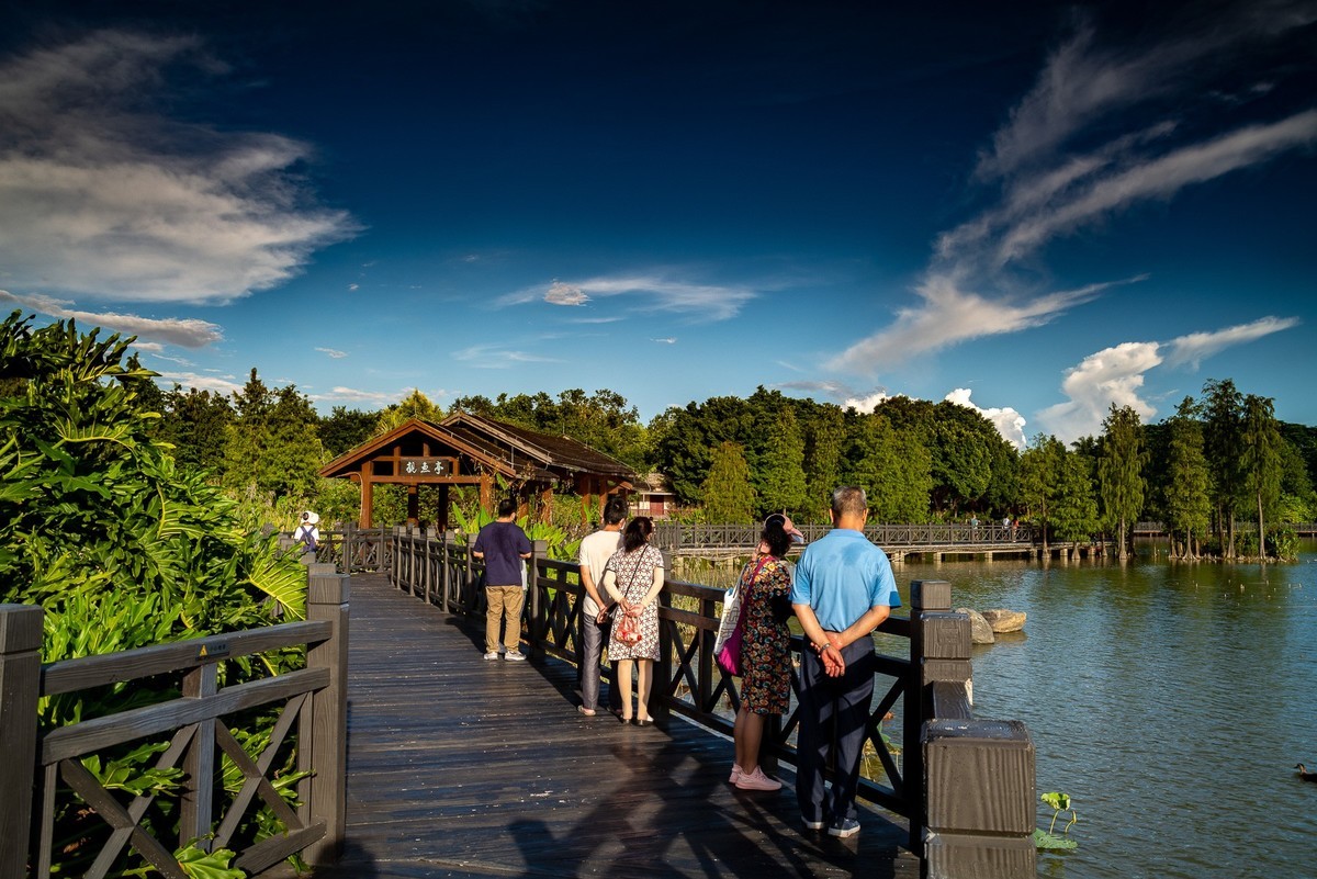 用老镜拍摄的海珠湖