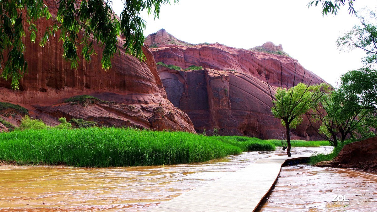 秦晋游--靖边龙洲丹霞地貌--波浪谷【11】进入公园景区
