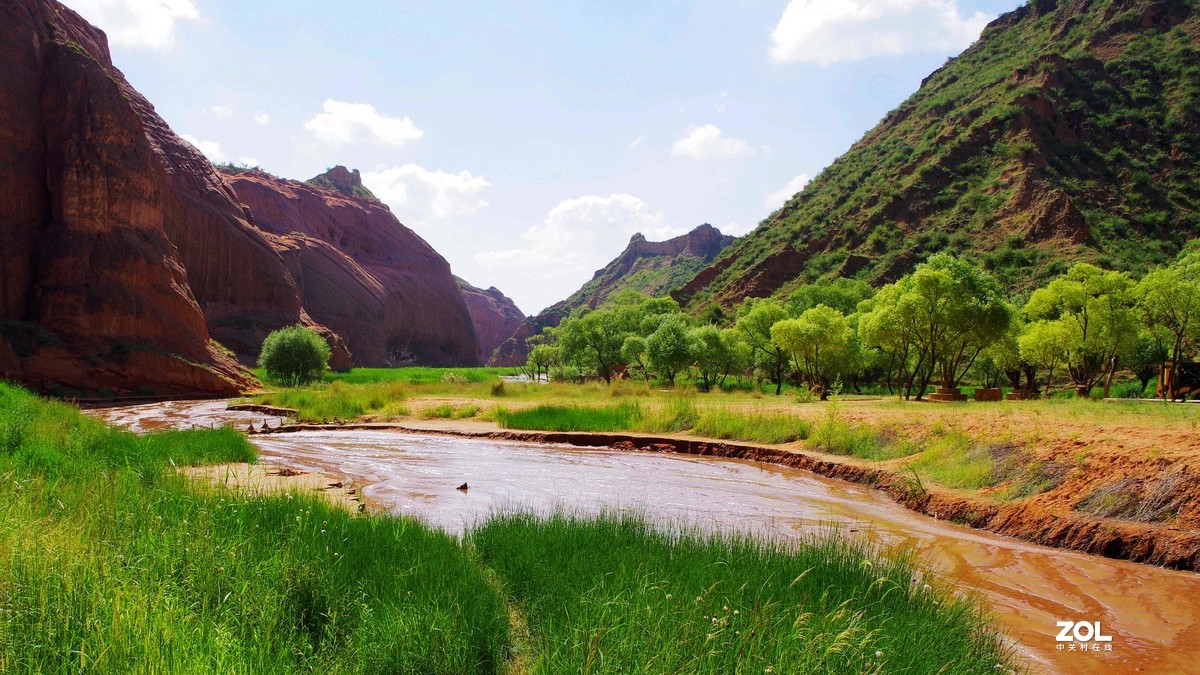 秦晋游--靖边龙洲丹霞地貌--波浪谷【11】进入公园景区